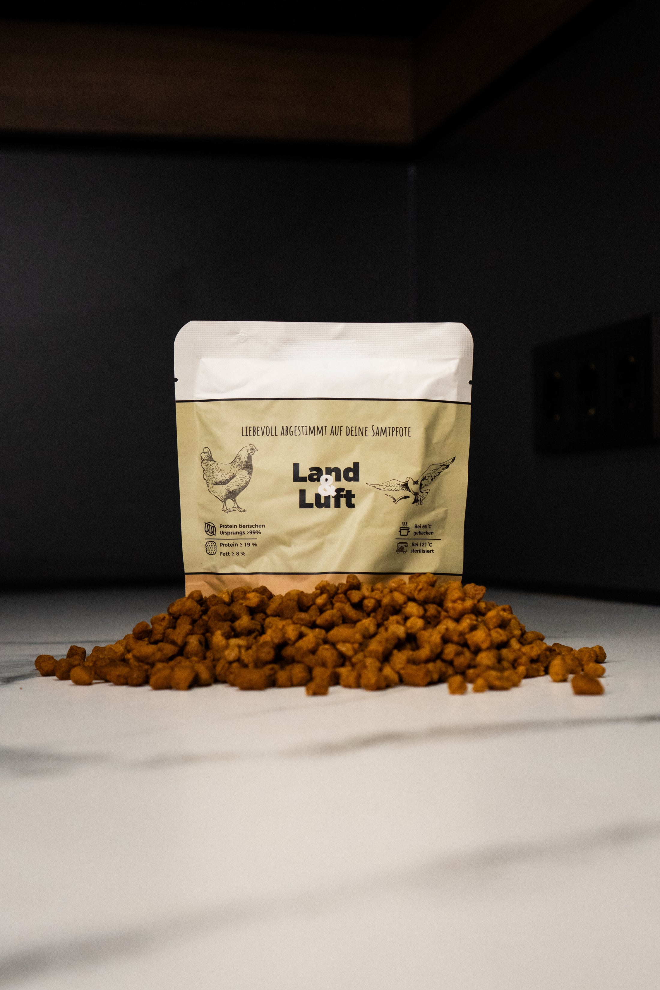 Premium-Katzenfutter –  Huhn & Jungvögel 1,2 kg
